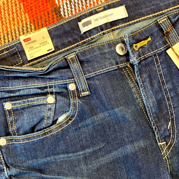 NWT~ LEVIS 518 Boot CUT Jeans - Picture 3 of 6
